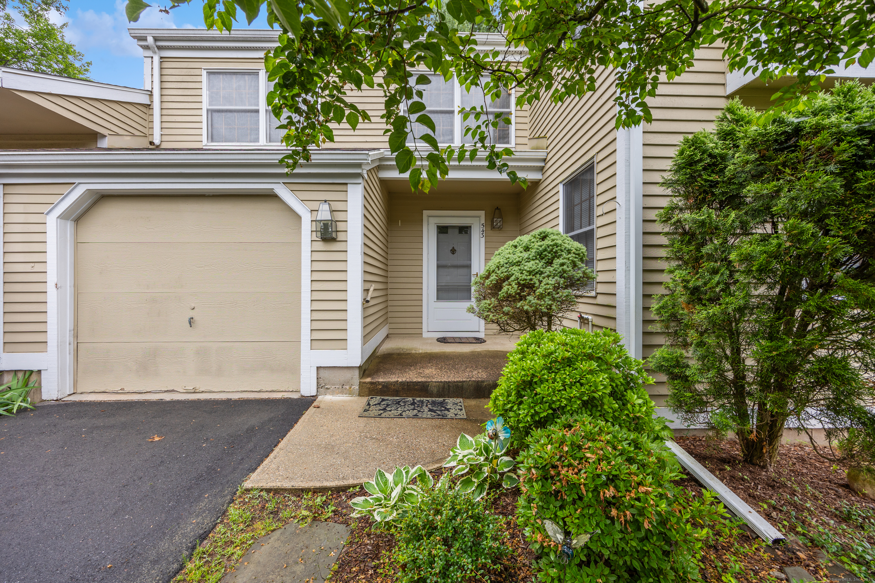 Property Photo:  543 South Farms Terrace 543  CT 06489 