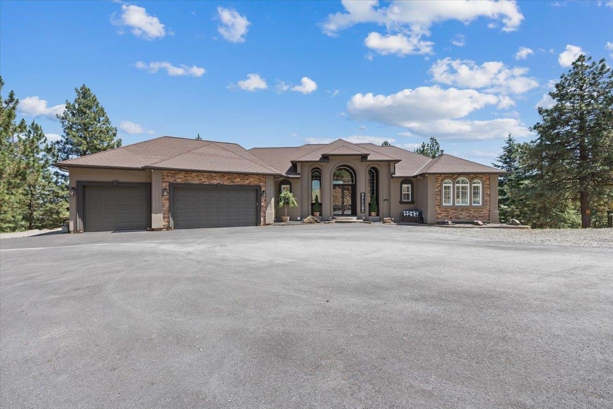 Property Photo: 7105 S Saddle Ridge Ln WA 99016