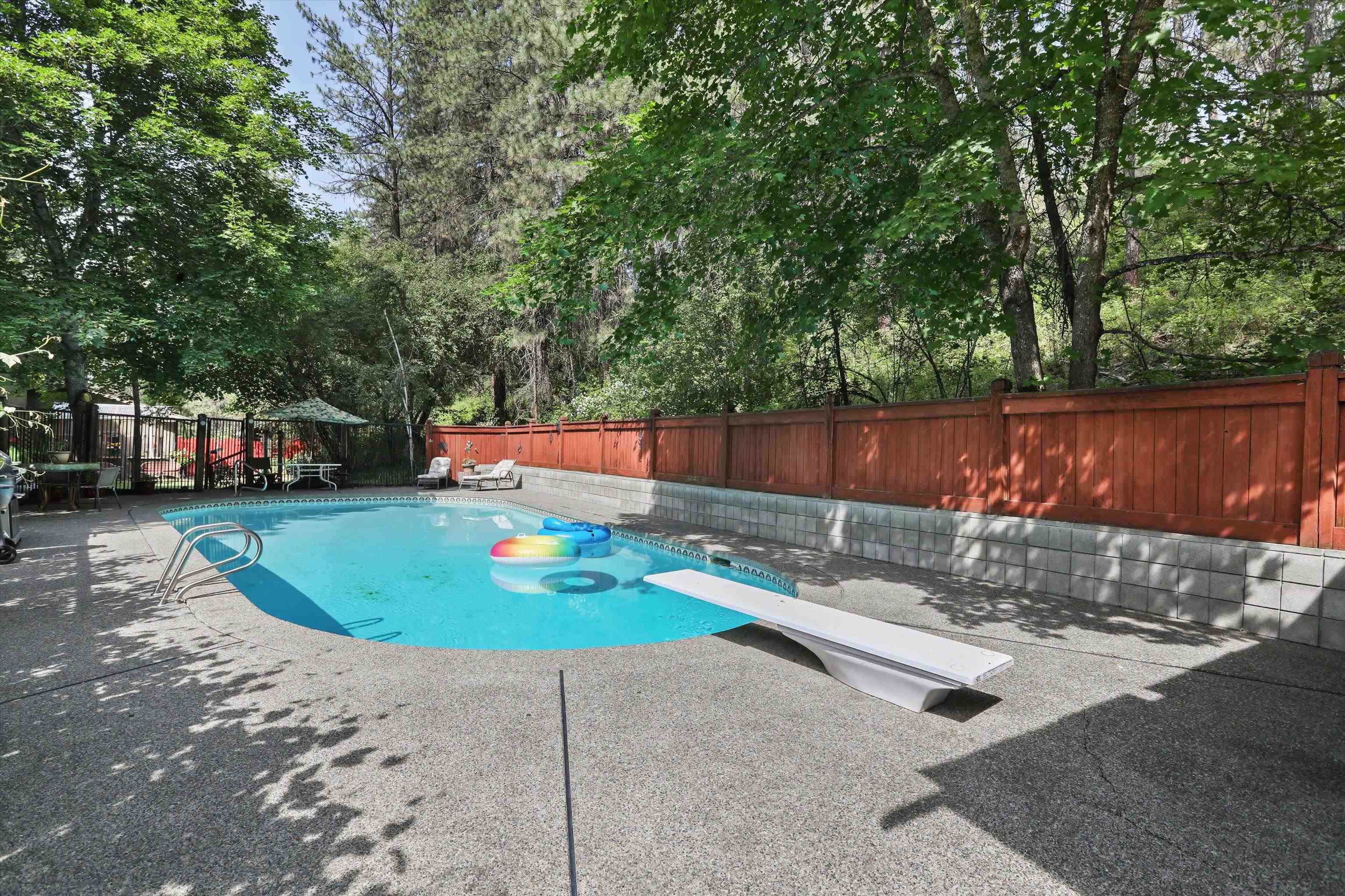 Property Photo: 22226 N North Glen Dr WA 99005