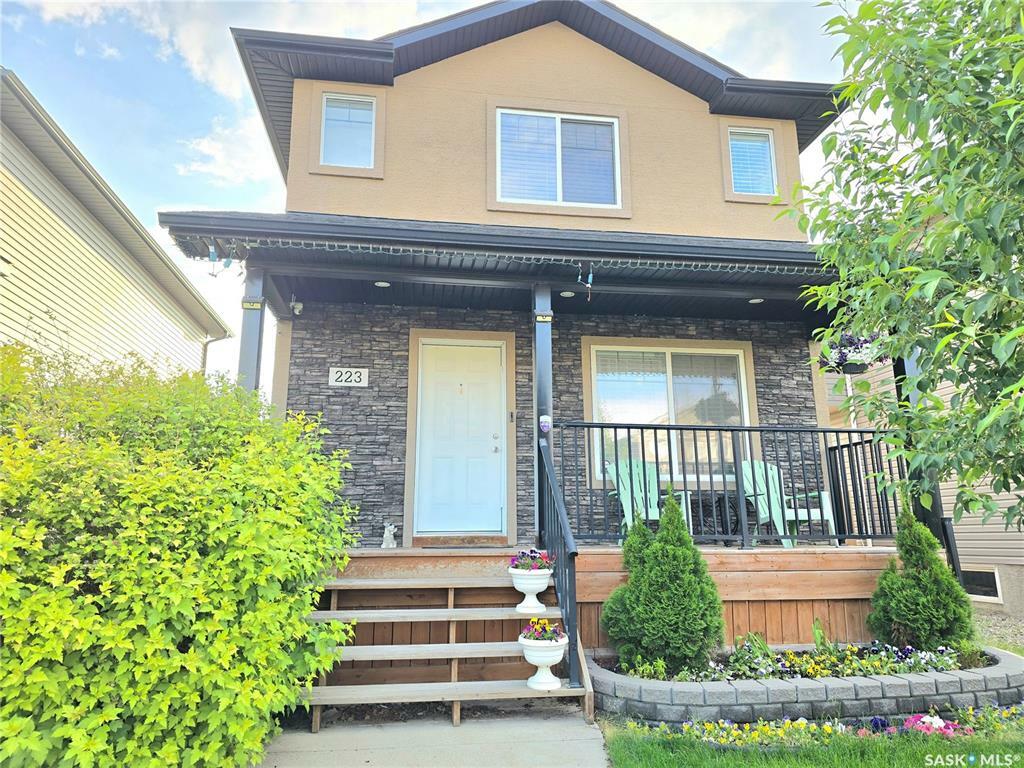Property Photo: 223 Klassen Crescent SK S7R 0G1
