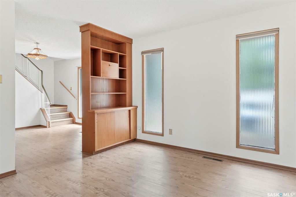 Property Photo: 1726 Arlington Avenue SK S7H 2Y7