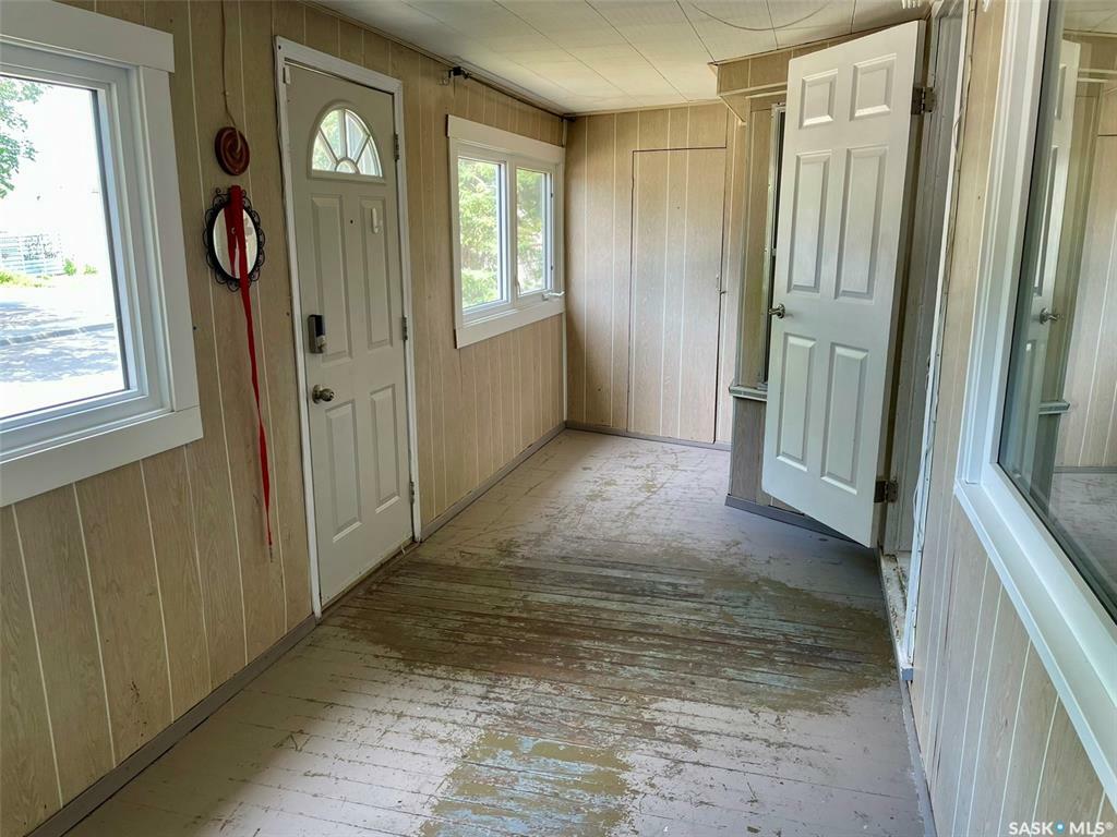 Property Photo:  2033 Atkinson Street  SK S4N 3W8 