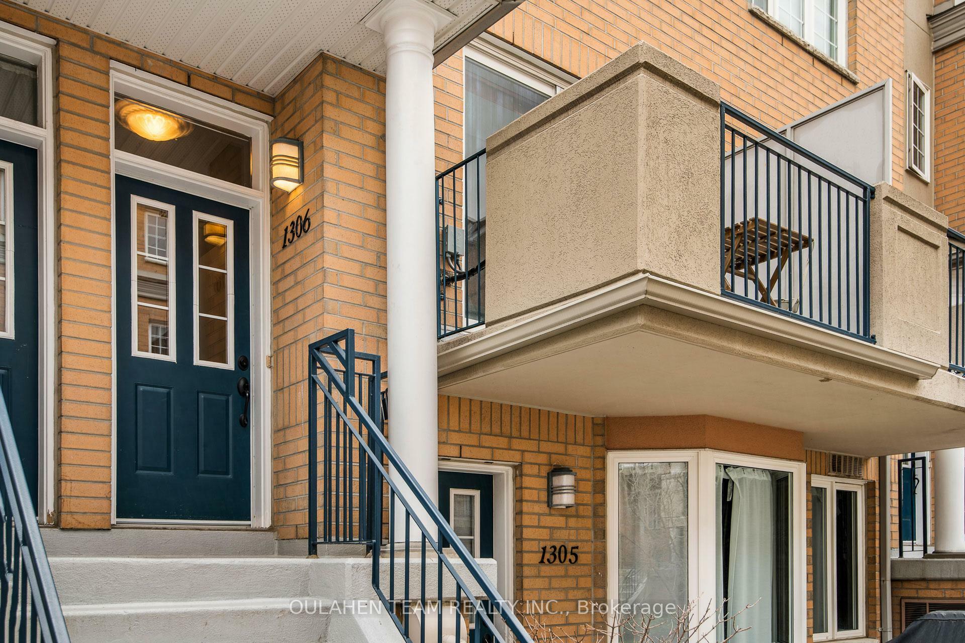 Property Photo: 28 Sommerset Way 1306 ON M2N 6W7