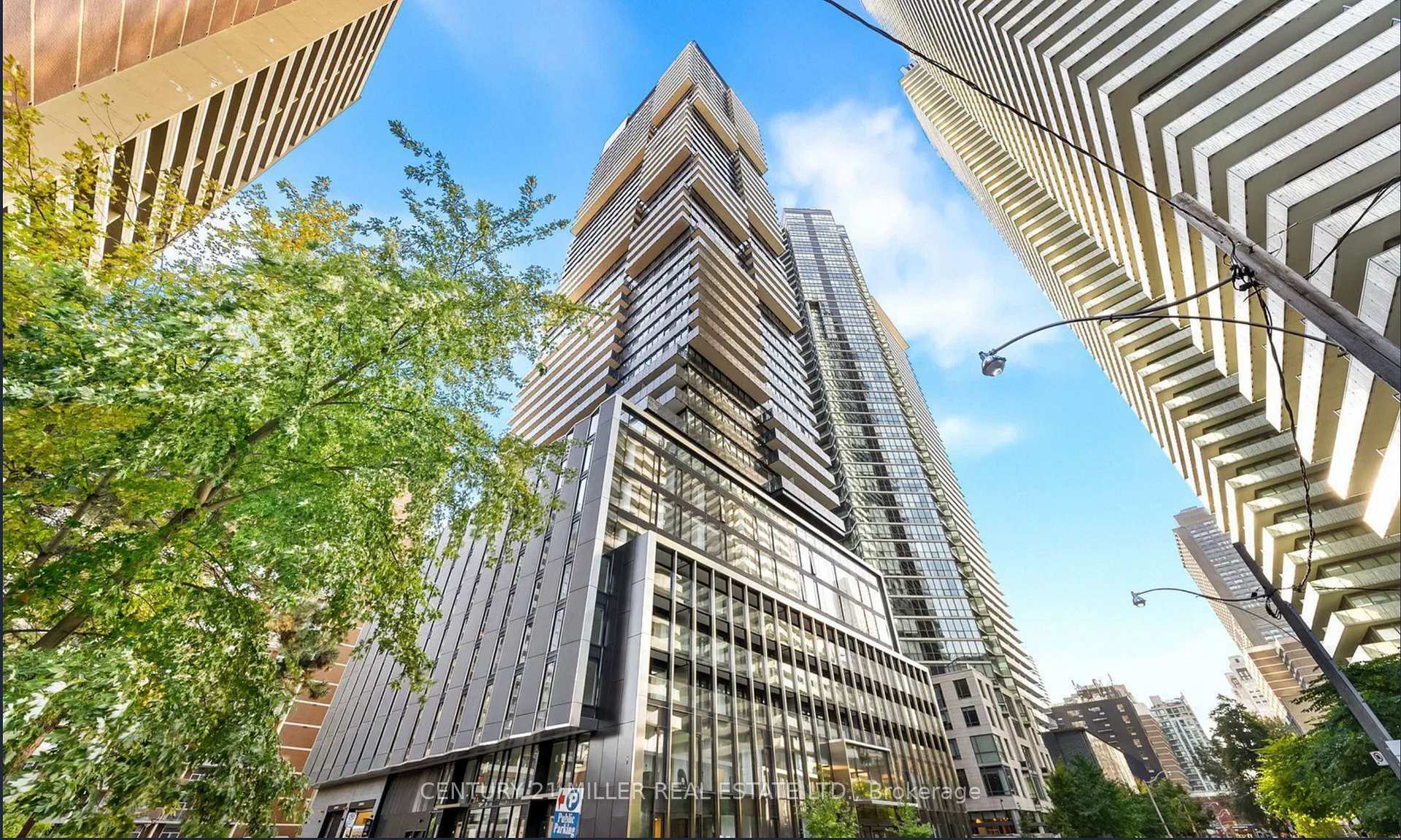 Property Photo:  55 Charles Street E 4807  ON M4Y 0J1 