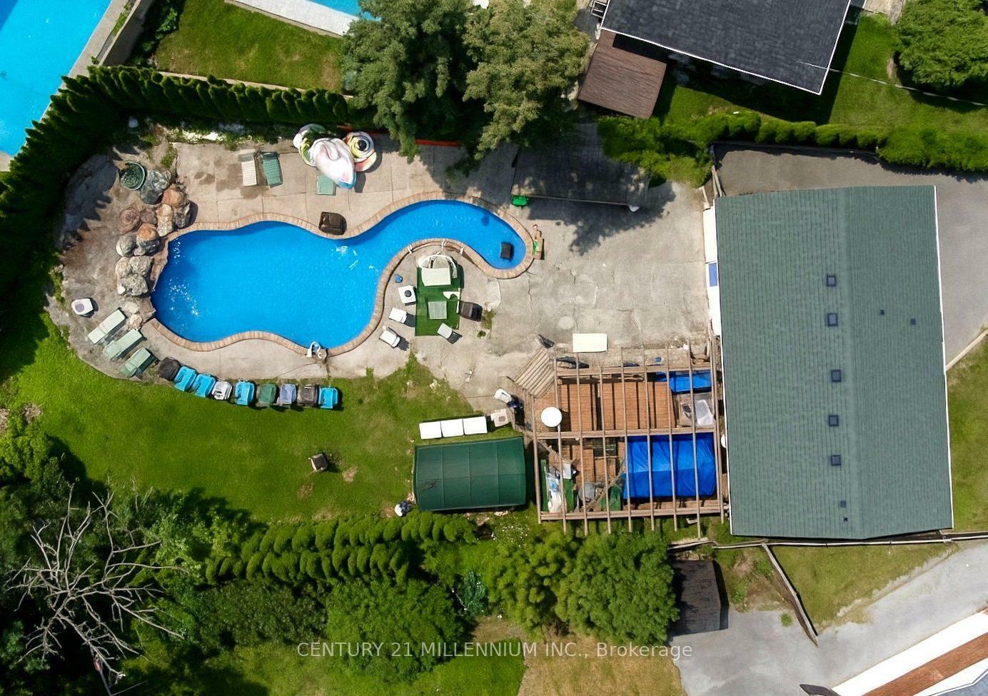 15 Benary Crescent  Toronto ON M1H 1K9 photo