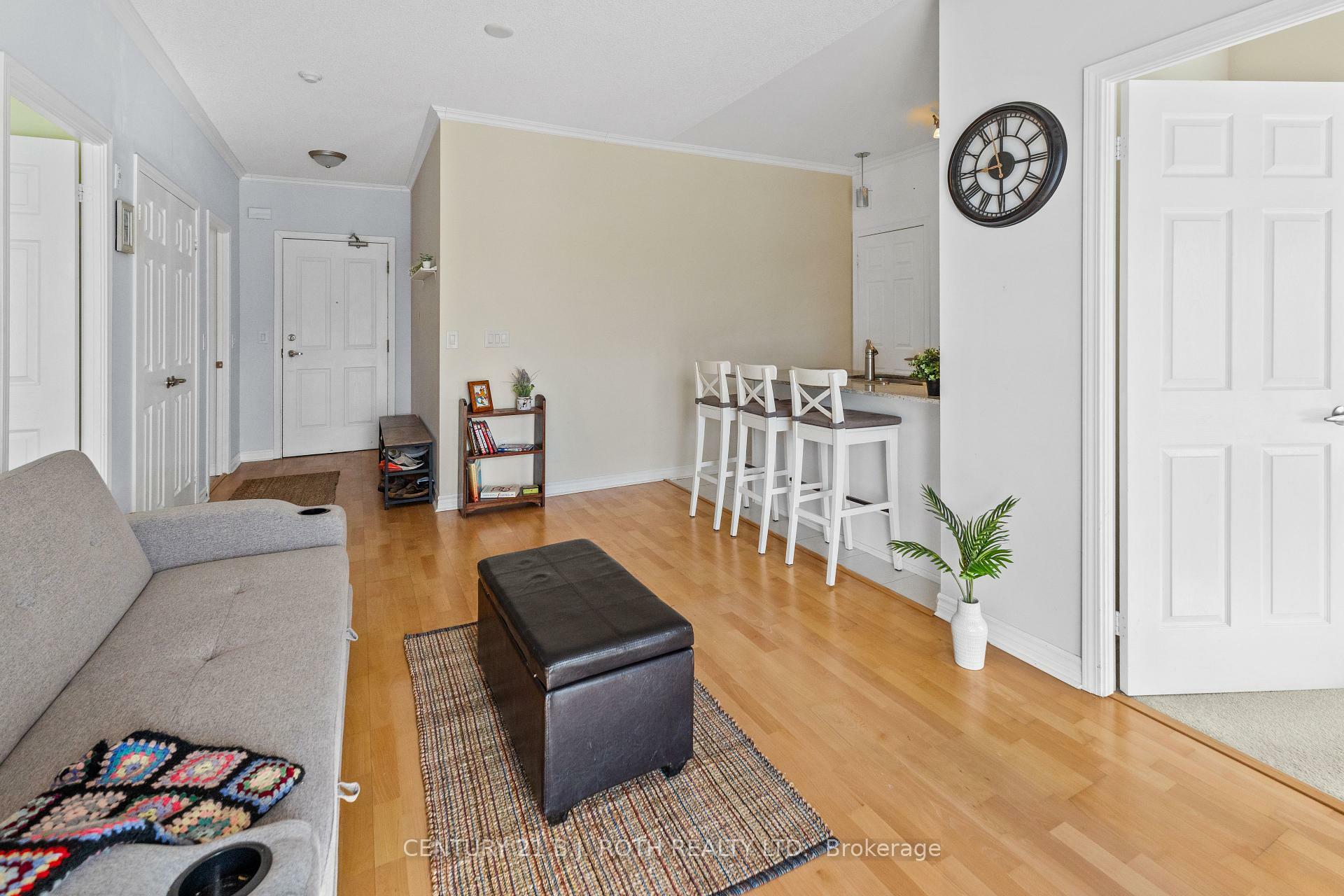 Photo de la propriété: 354 Atherley Road 211 ON L3V 0B8