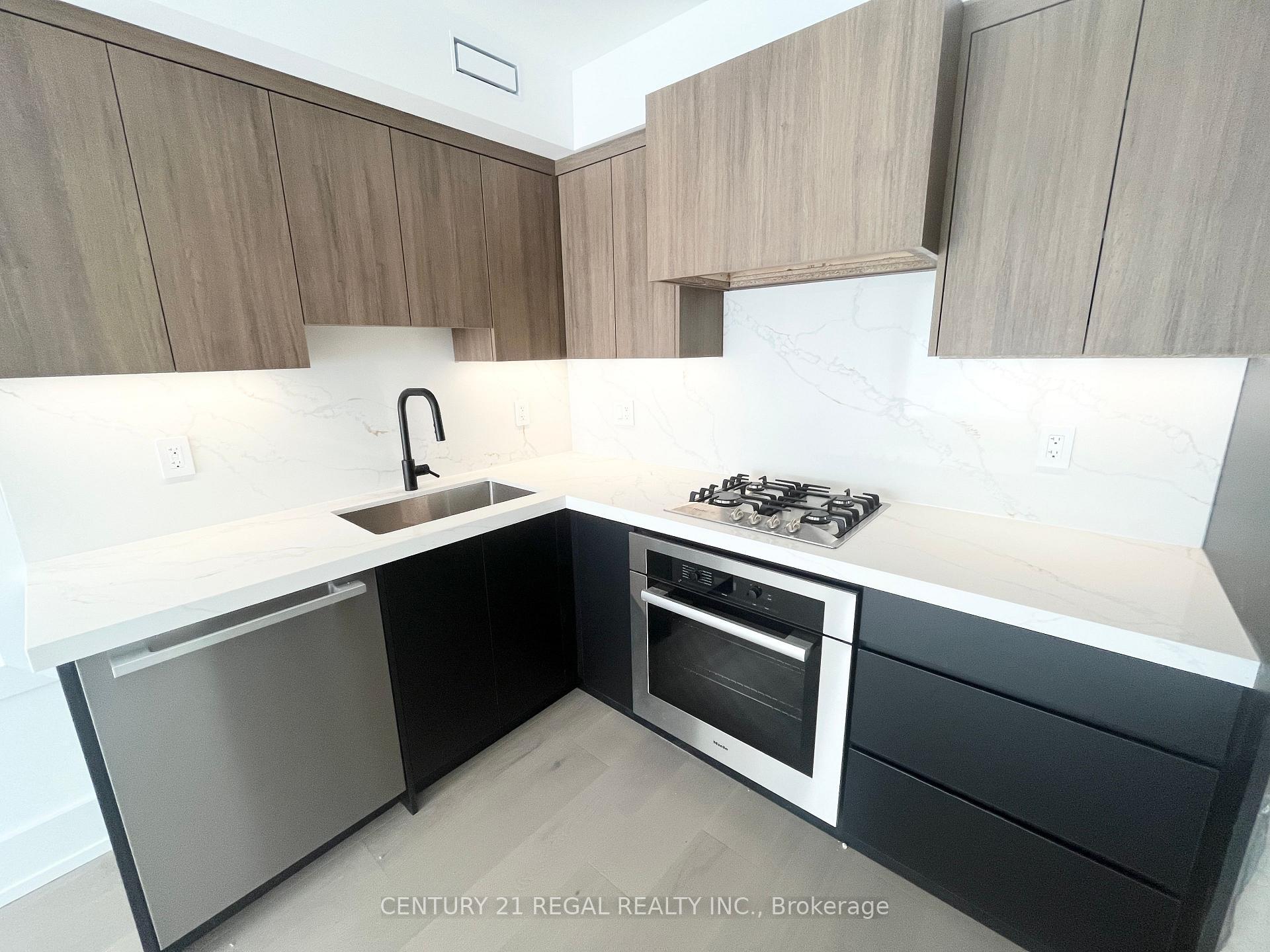 Property Photo: 171 Durant Avenue Unit 2 ON M4J 4W5