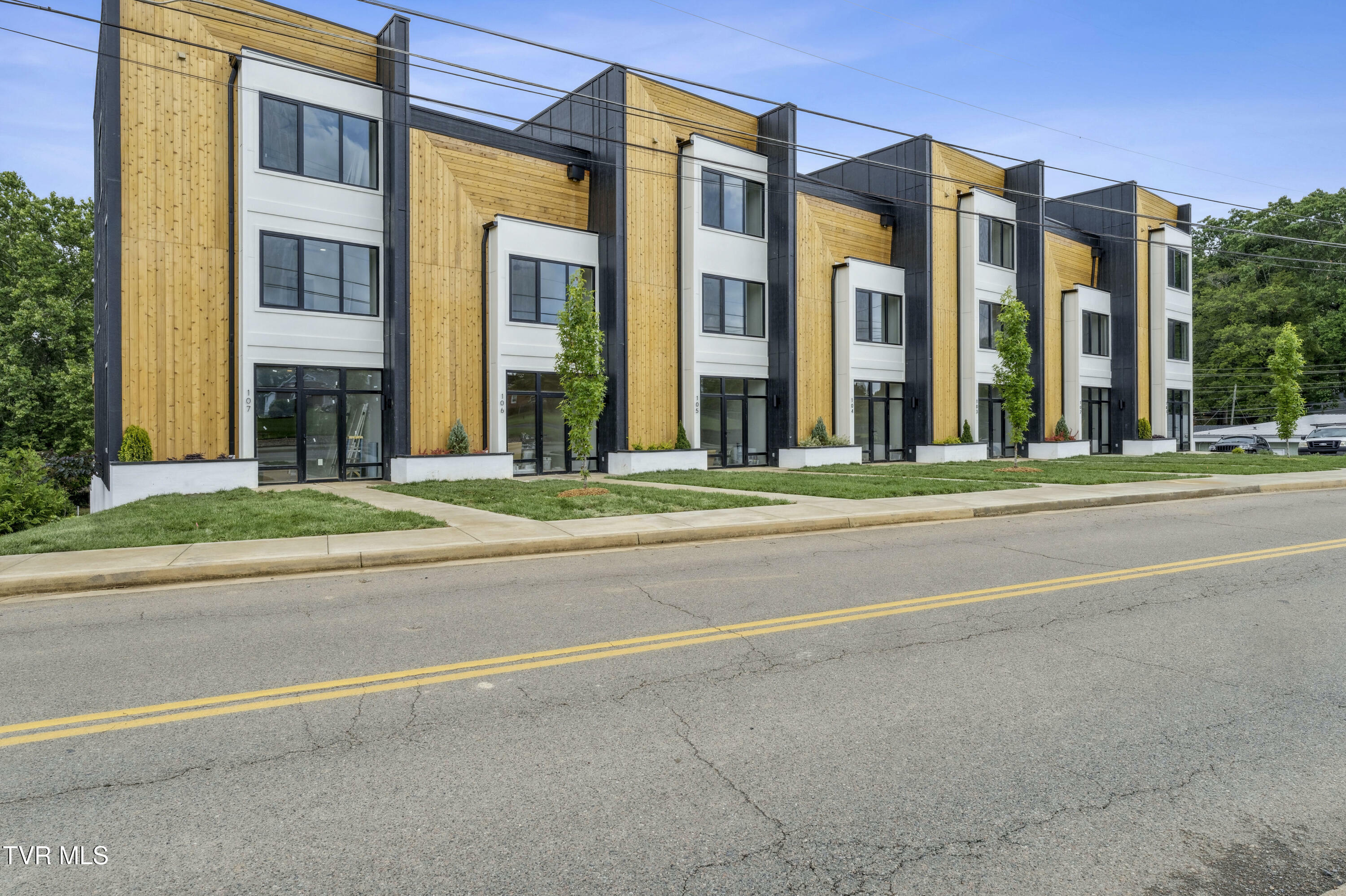 Property Photo: 1533 Pactolas Road 107 TN 37604