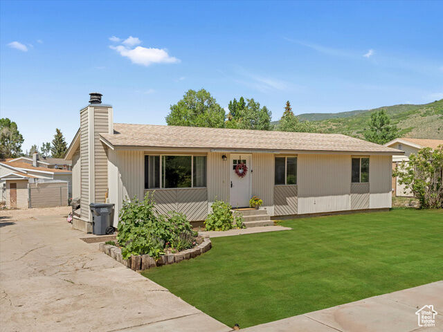 Property Photo:  155 Hawthorne  UT 84036 