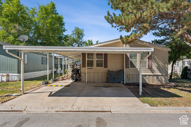 Property Photo: 1569 W Indian Summer Dr UT 84116