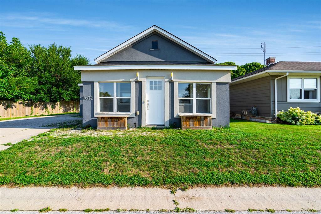 1672 Elgin Street  Kingsville ON N0P 2G0 photo