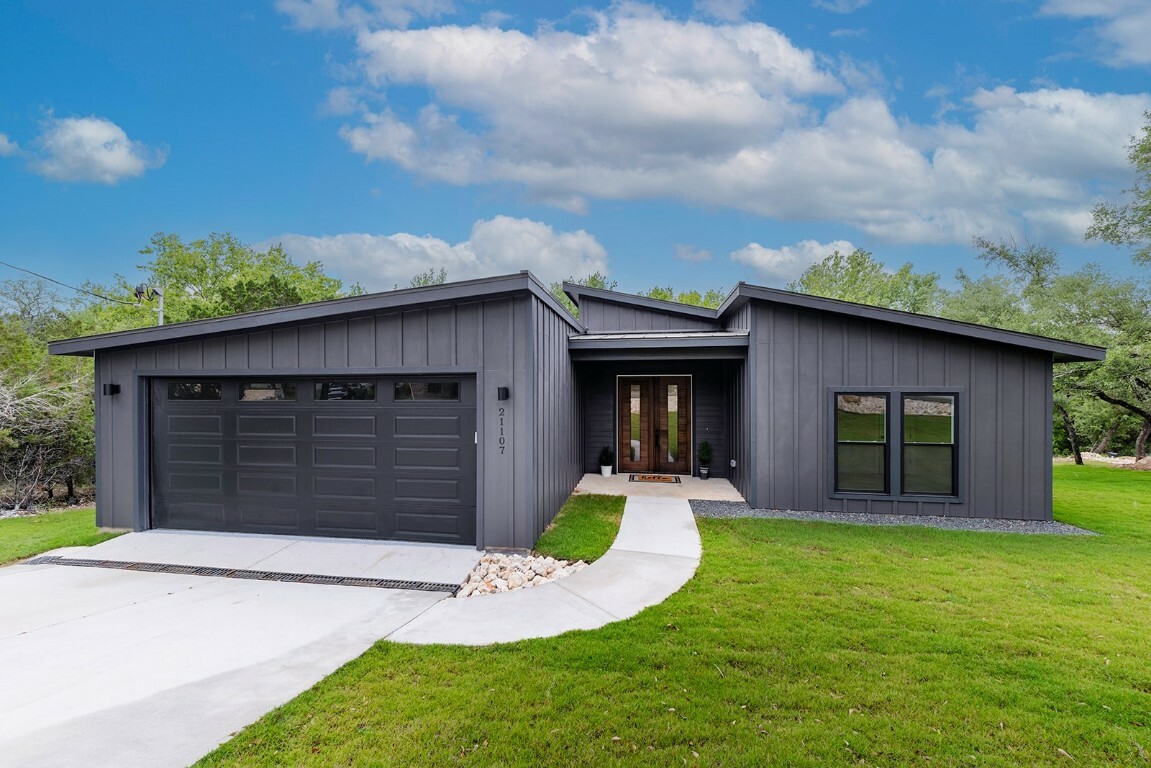 Property Photo: 21107 Panhandle Cove TX 78645