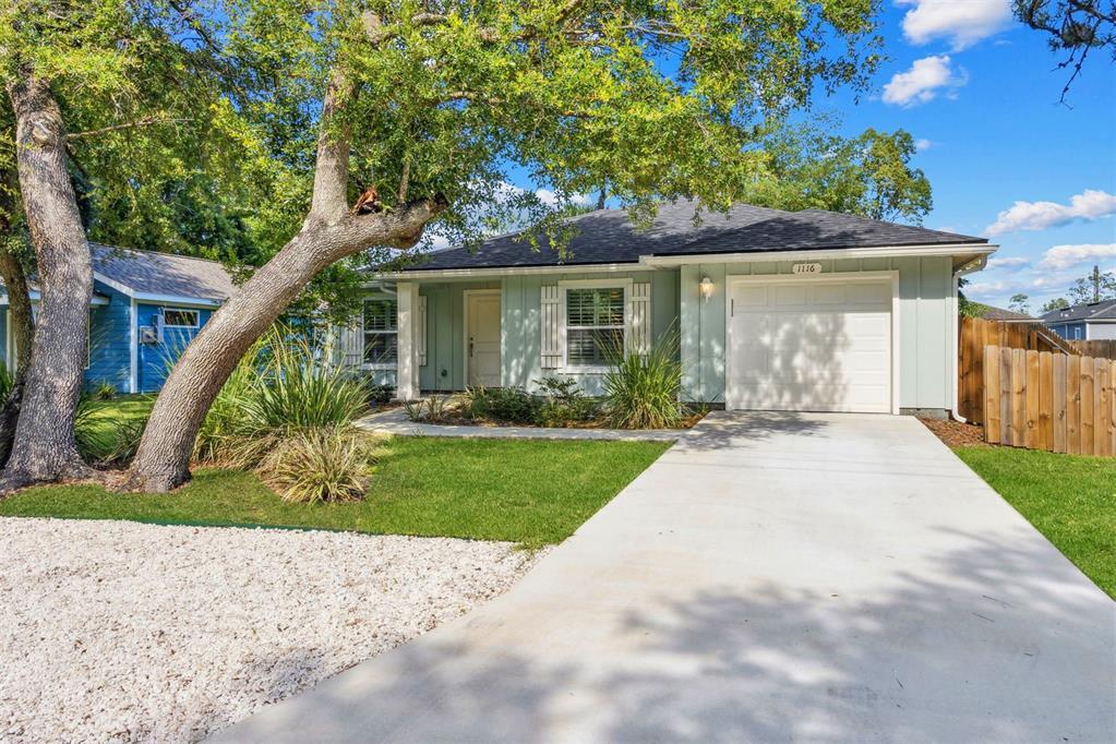 Property Photo: 1116 10th Street FL 32034
