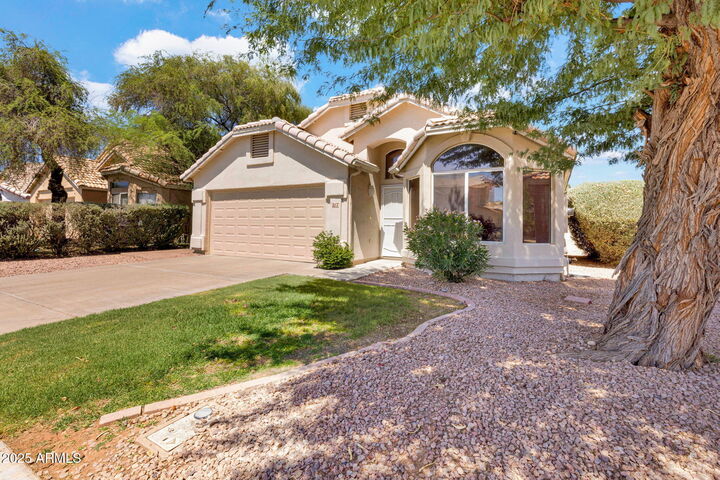 Property Photo:  217 S Crosscreek Drive  AZ 85225 