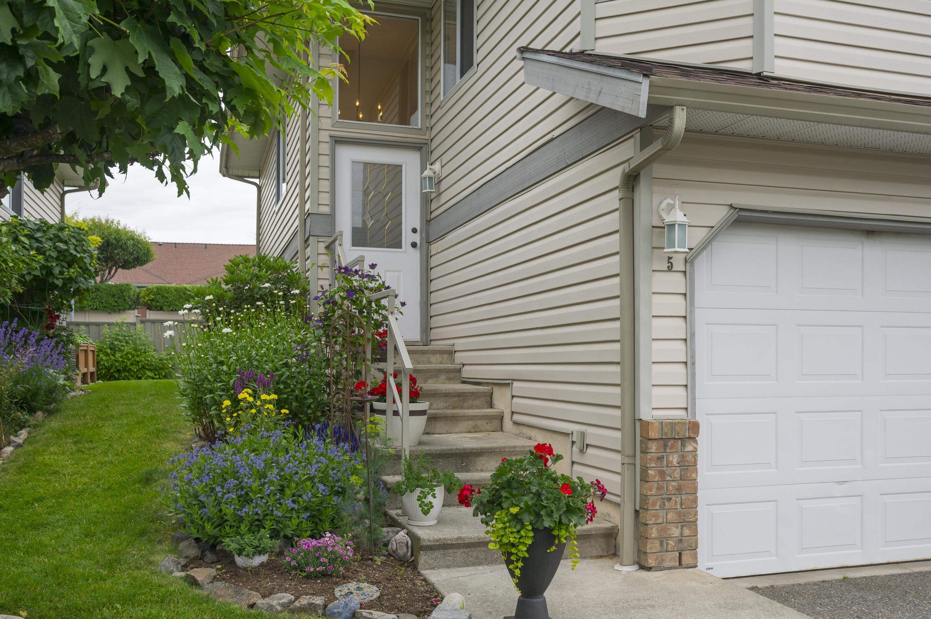 Property Photo: 2023 Winfield Drive 5 BC V3G 1K5