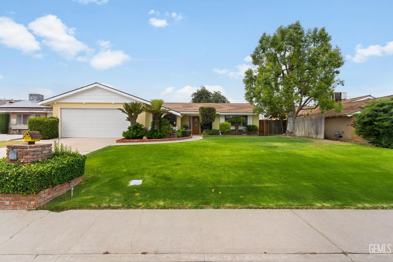 4016 Granada Avenue  Bakersfield CA 93309 photo