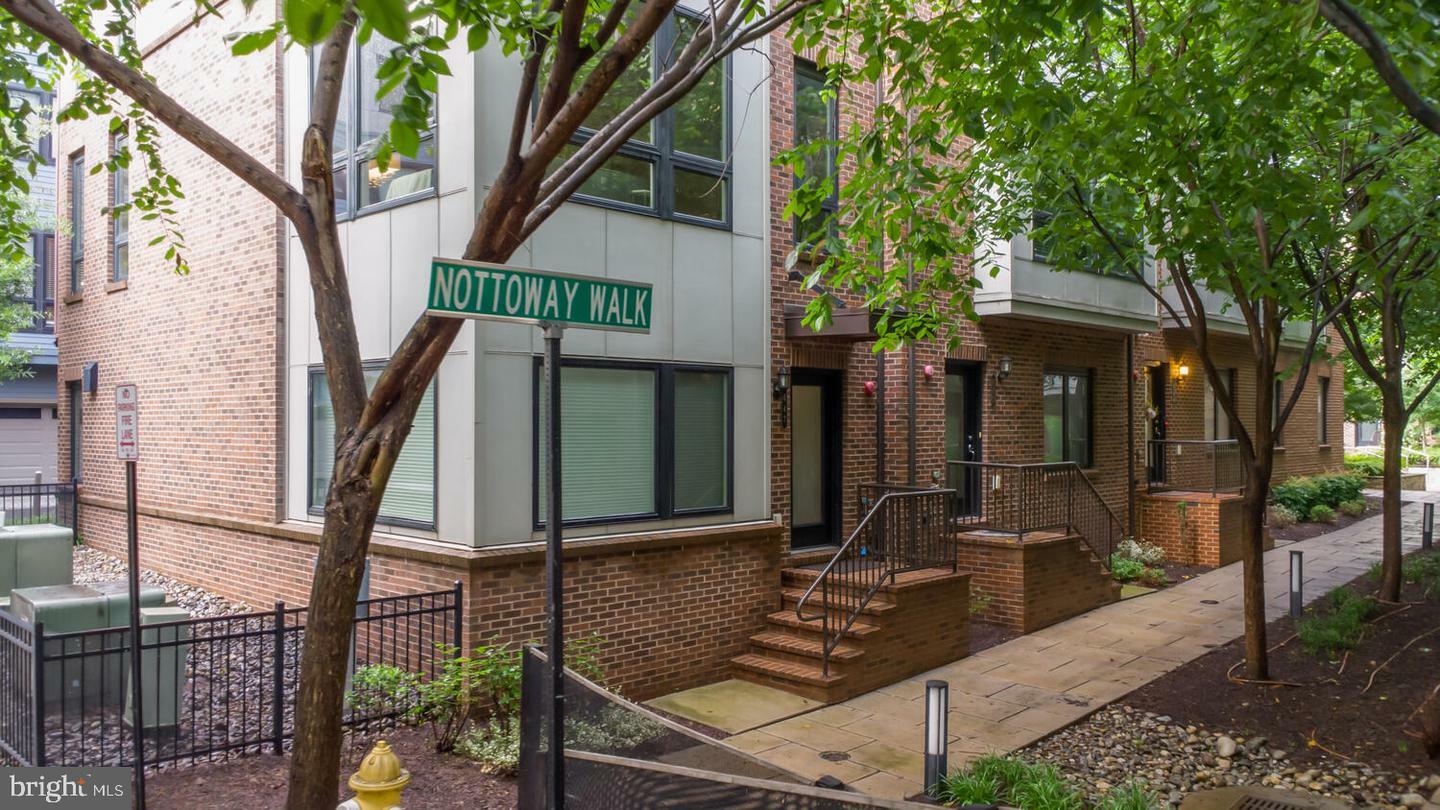 Property Photo:  447 Nottoway Walk  VA 22304 