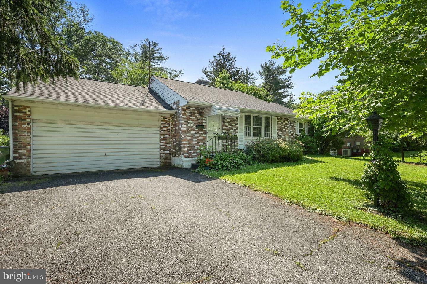 Property Photo:  609 Apple Road  DE 19711 
