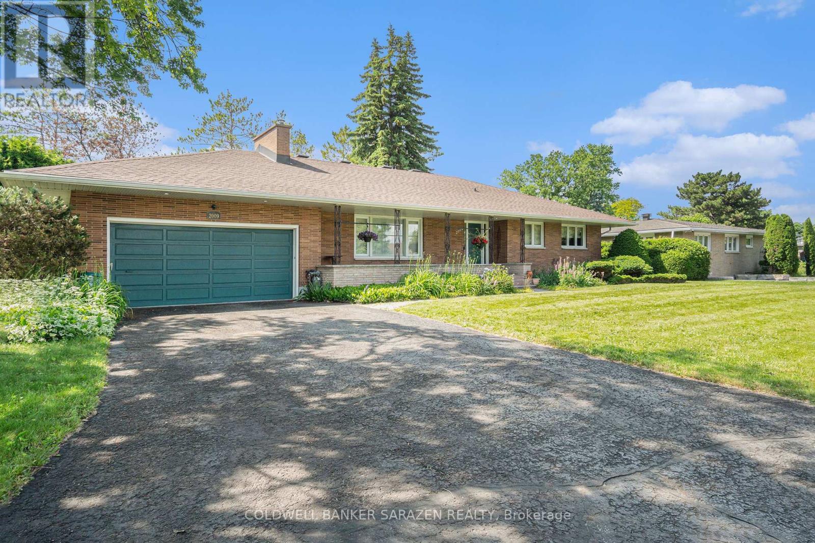 Property Photo: 2009 Killarney Drive ON K2A 1P9