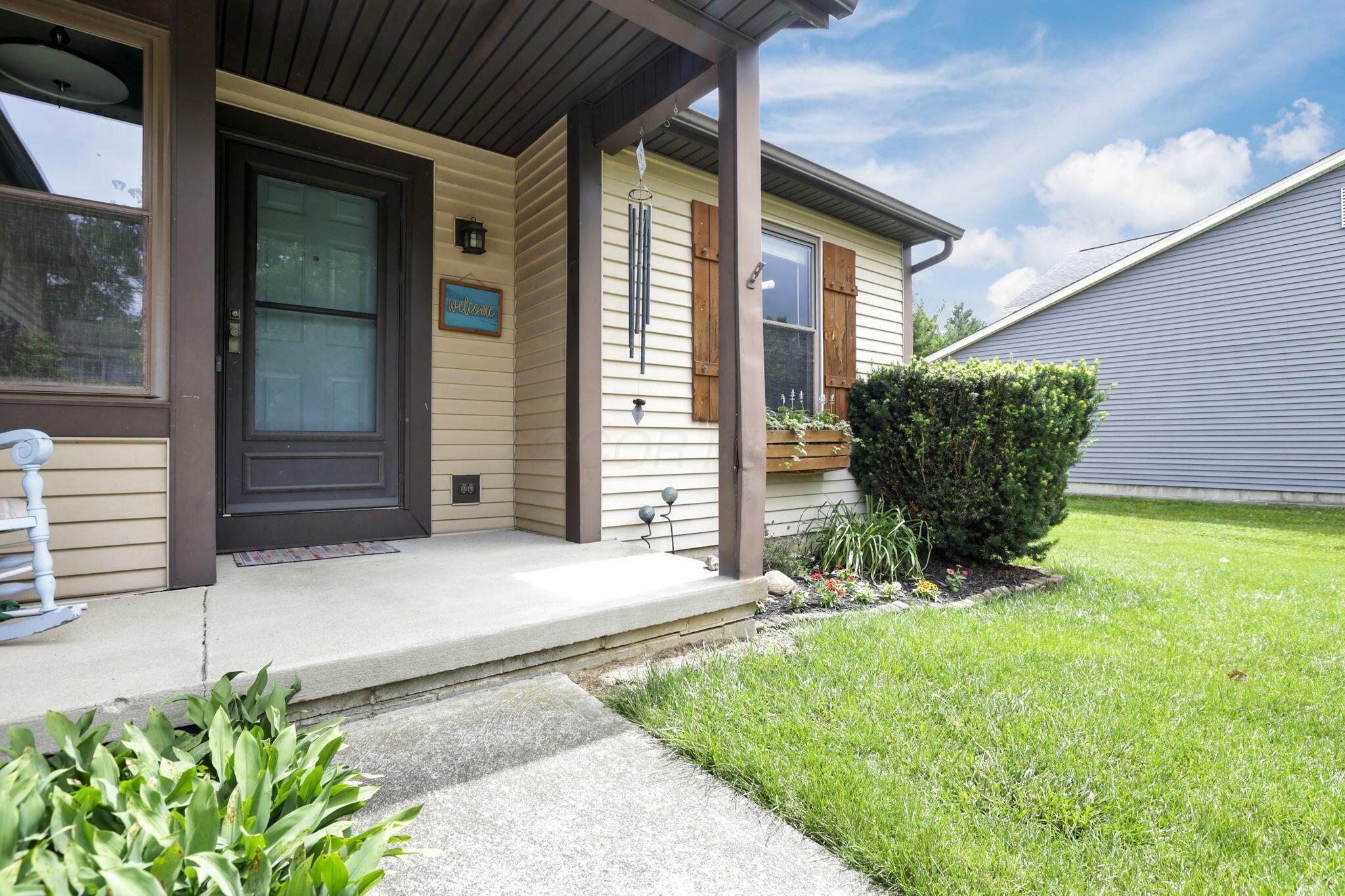 Property Photo:  384 Sandburr Drive  OH 43230 