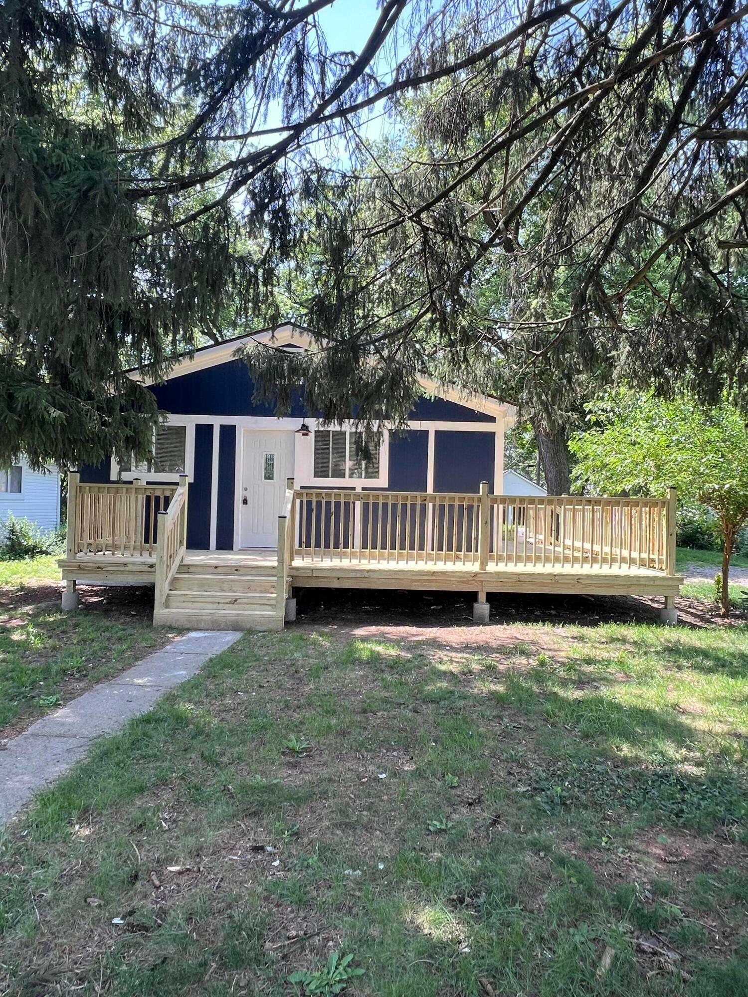 Property Photo: 2091 Radnor Avenue OH 43224