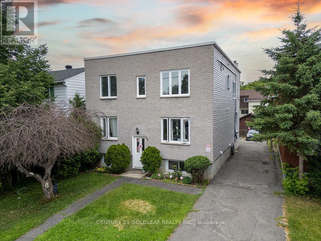 113 Marquette Avenue  Ottawa ON K1L 5J7 photo