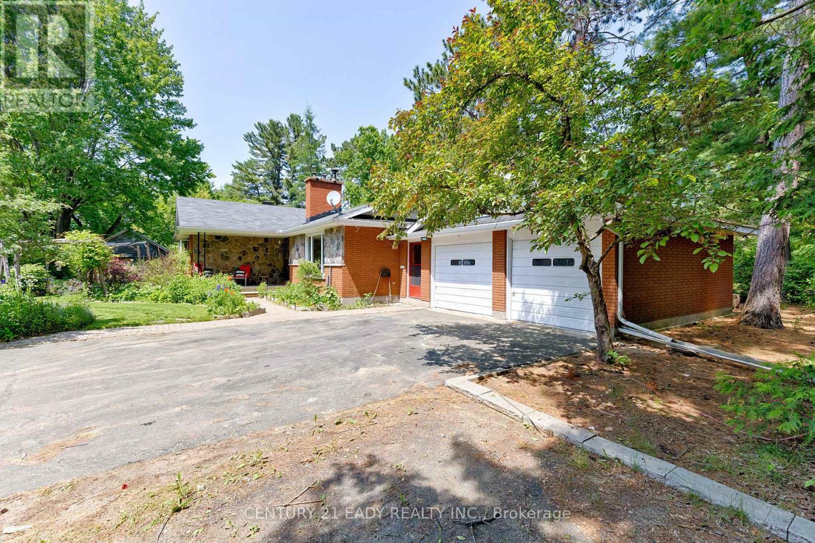 Property Photo:  2337C Petawawa Boulevard  ON K8A 7G7 