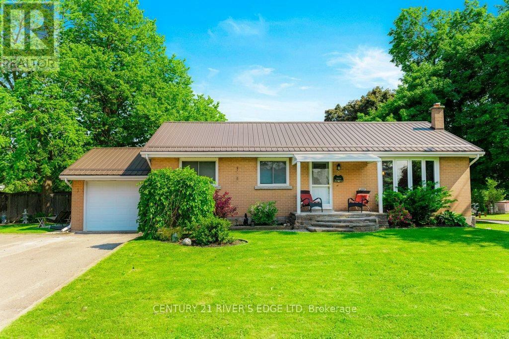 3 Bedford Avenue  Brockville ON K6V 1Z7 photo