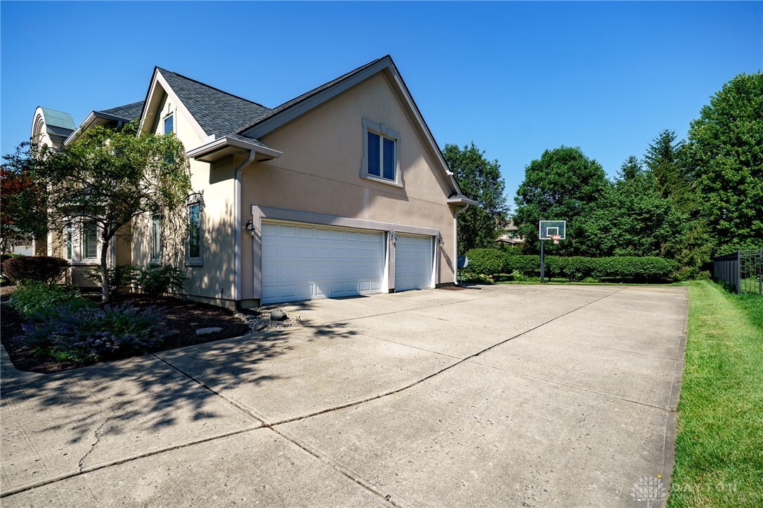 Property Photo:  10366 Yellow Locust Lane  OH 45458 