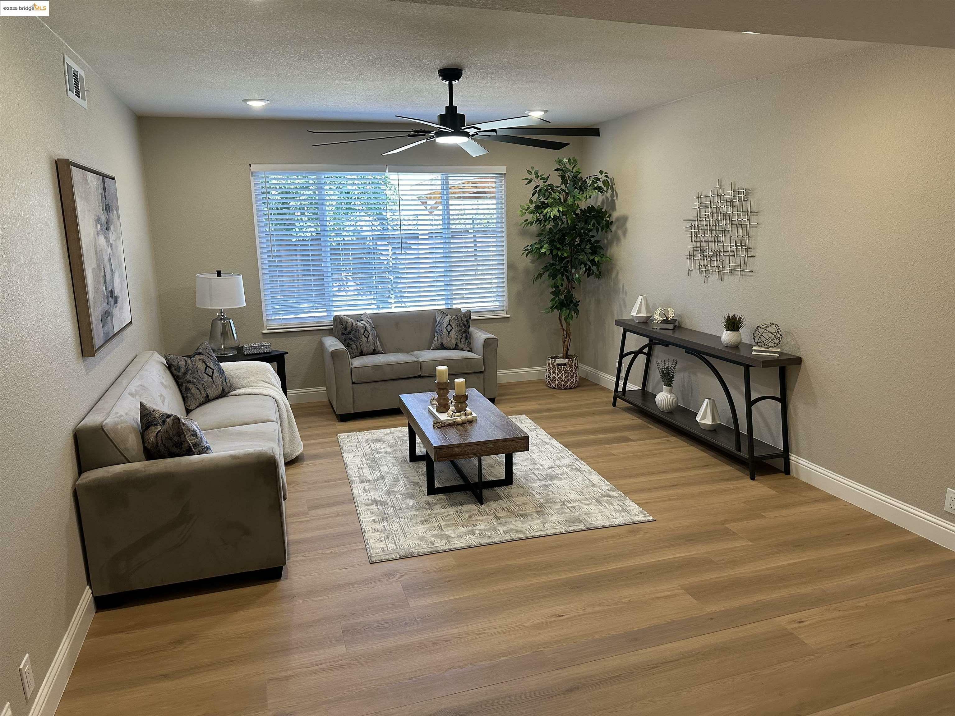 Property Photo:  1868 Lynwood Dr  CA 94519 