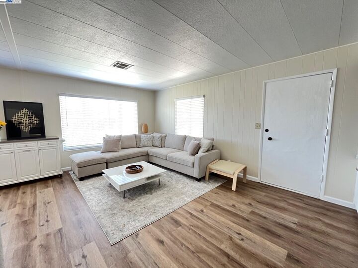 Property Photo: 711 Old Canyon Rd. 6 CA 94536