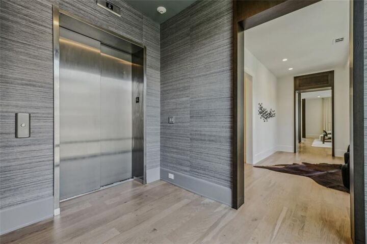 Property Photo:  1301 Peachtree Street NE 4L  GA 30309 
