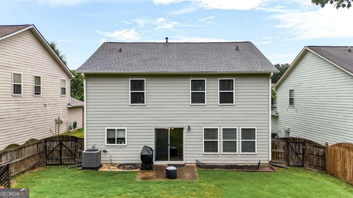 Property Photo: 196 Parkmont Way GA 30132