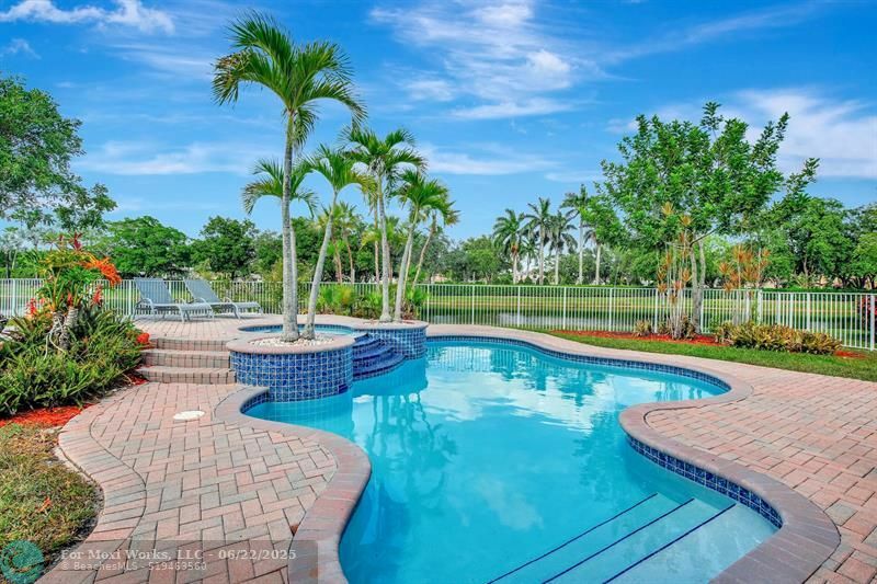 Property Photo: 1492 Zenith Way FL 33327
