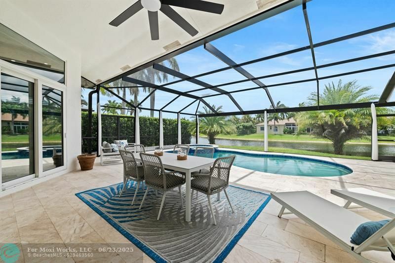 Property Photo:  2510 Montclaire Cir  FL 33327 