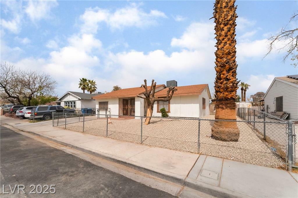Property Photo: 3309 Marionette Avenue NV 89101
