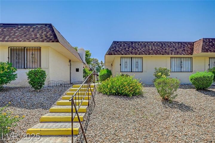 Property Photo: 2732 Heritage Court NV 89121
