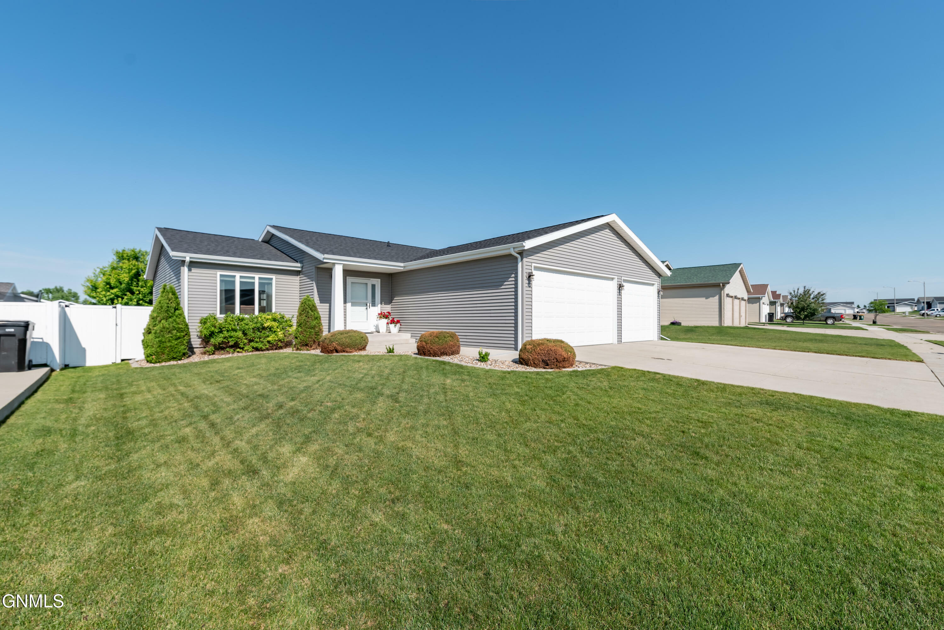 Property Photo: 3330 Butterfield Drive ND 58503