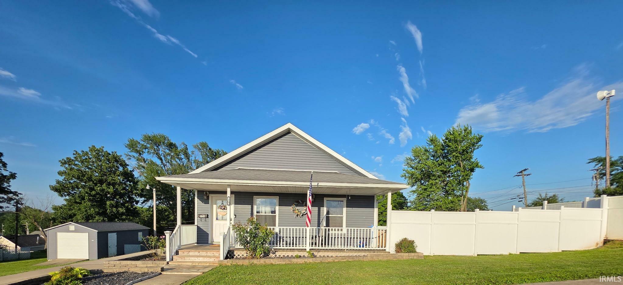 Property Photo: 826 SE 2nd Street IN 47501