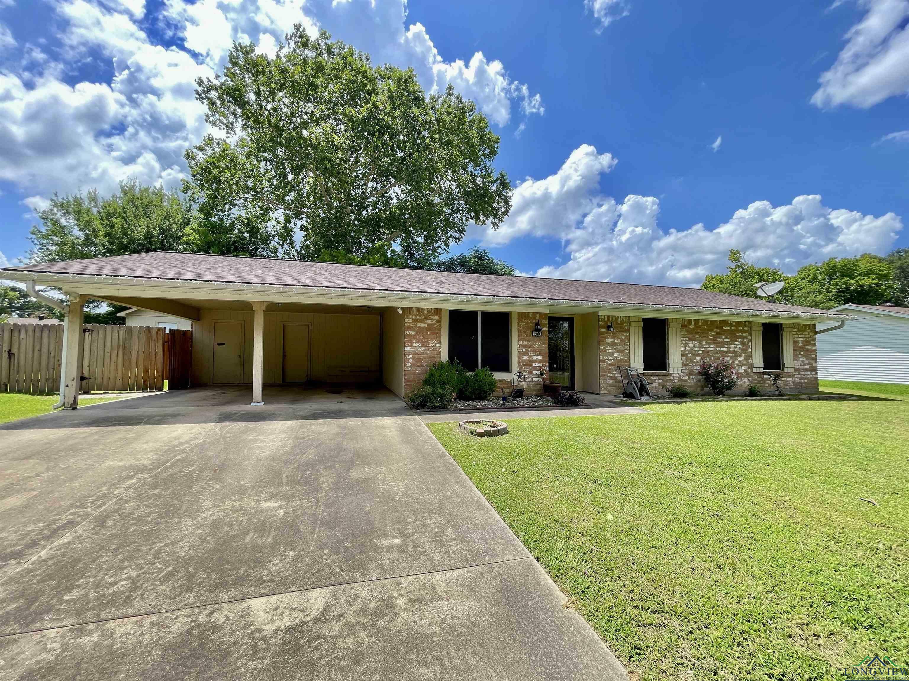 209 Lake Lamond Rd.  Longview TX 75604 photo
