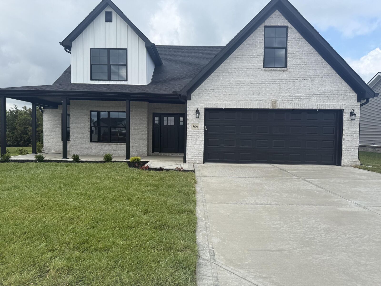 Property Photo: 509 Chickasaw Drive KY 40475