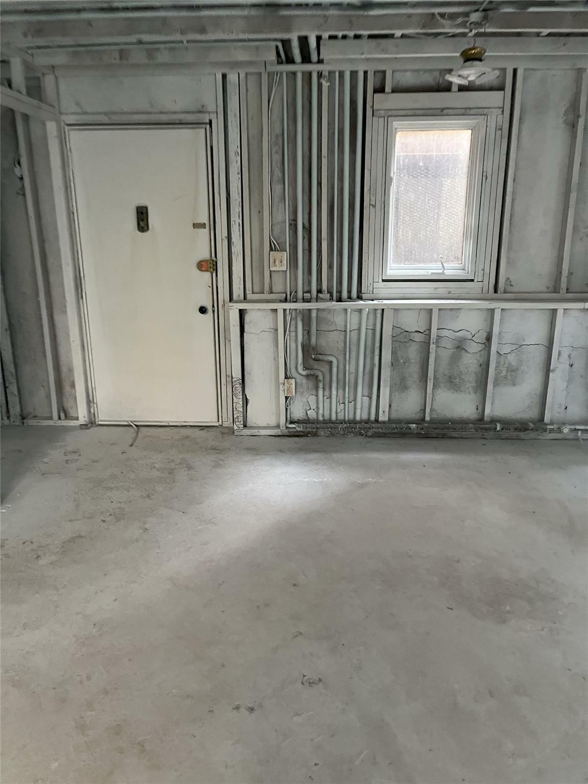 Property Photo: 4 Granada Crescent 2 NY 10603