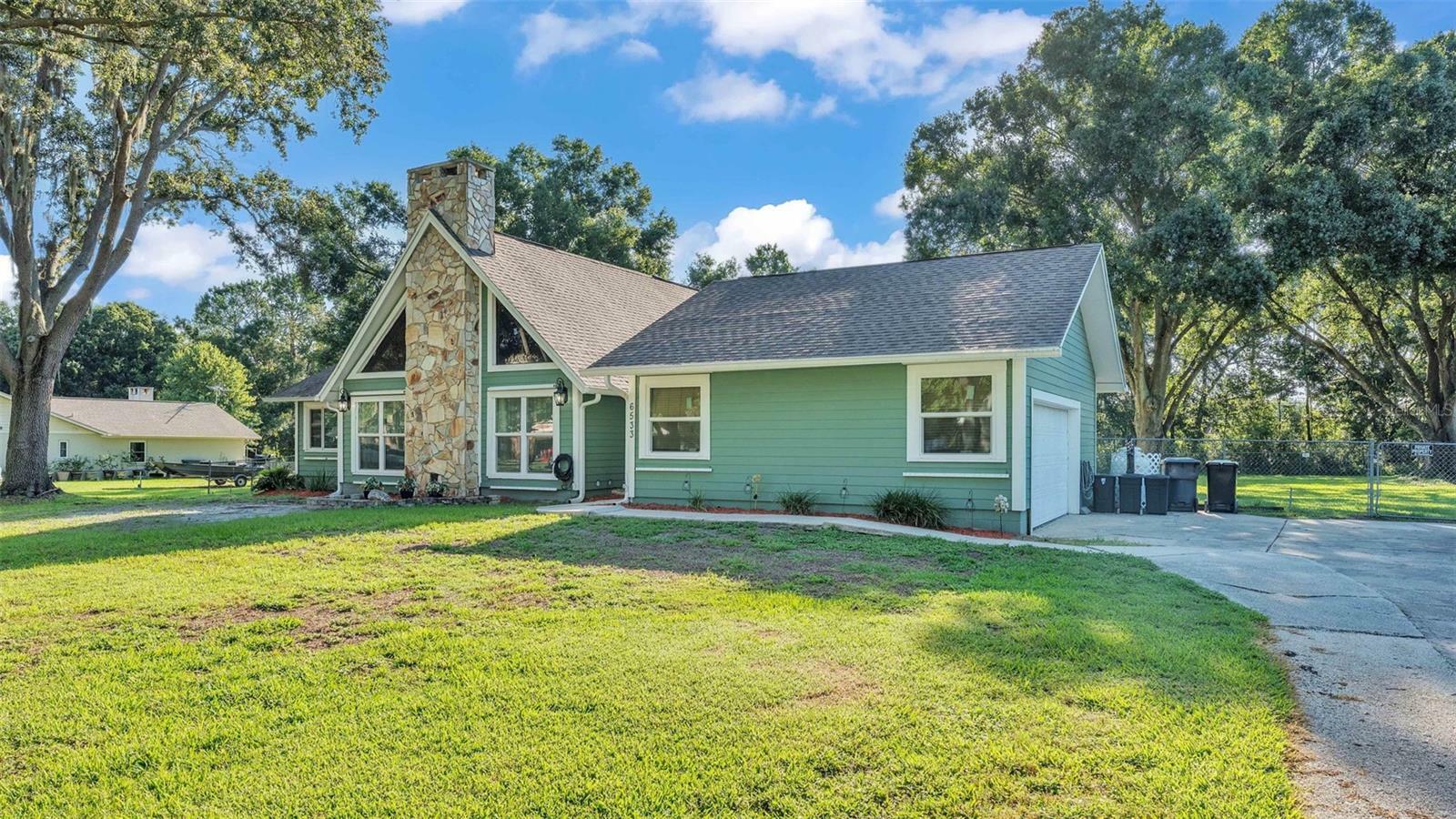 Property Photo:  6533 Angus Drive  FL 33810 