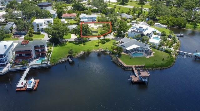 Property Photo: 2203 N Riverside Drive FL 33602