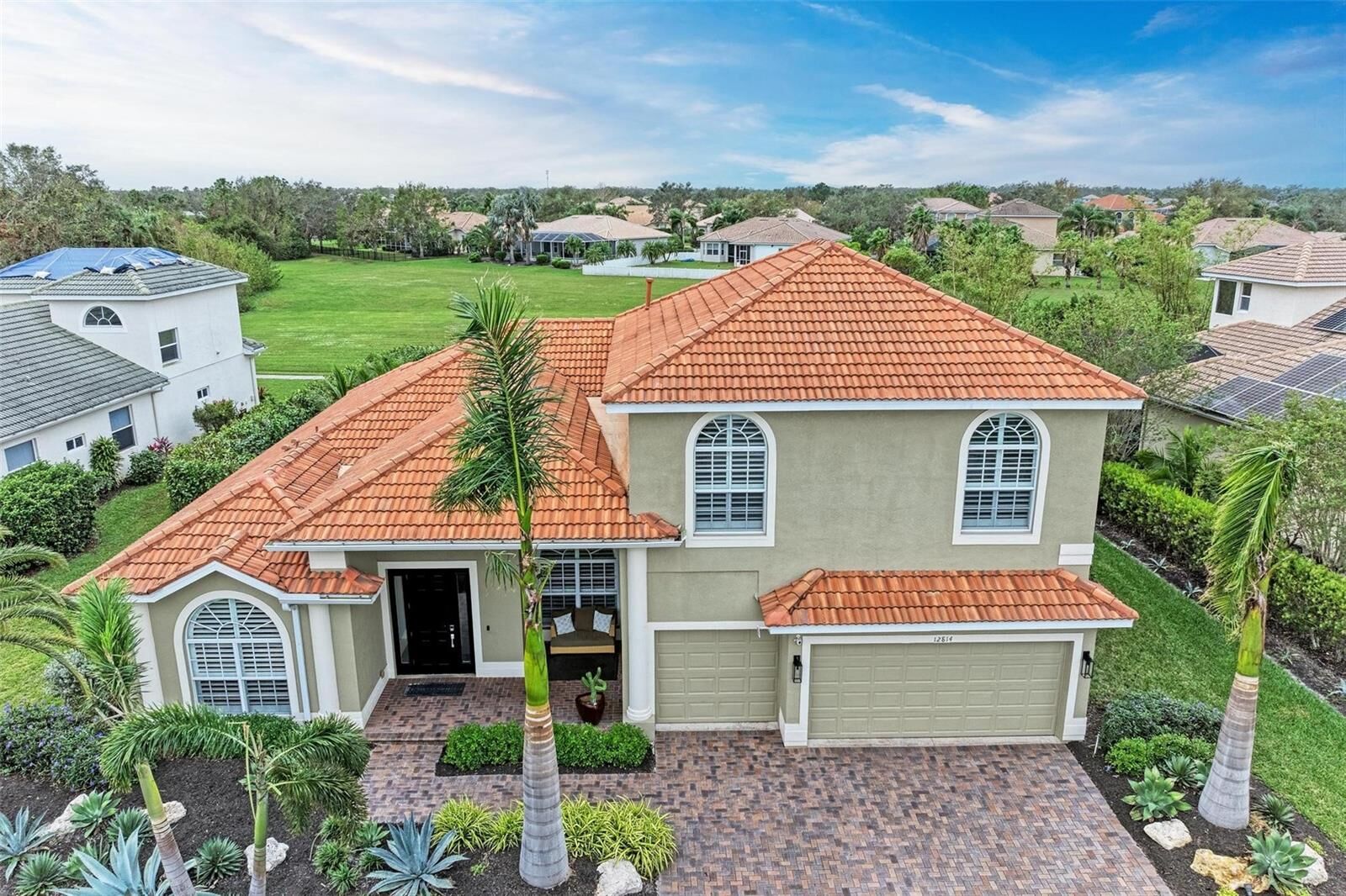 Property Photo: 12814 Daisy Place FL 34212