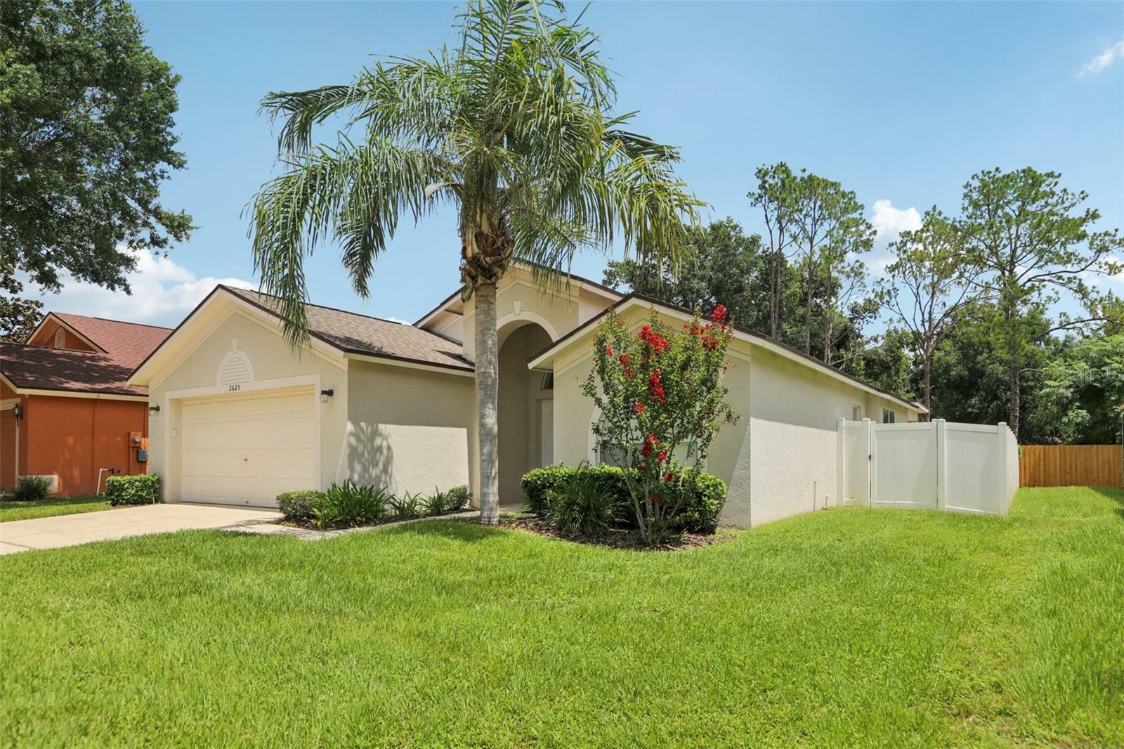 Property Photo: 2625 Brookville Drive FL 33596