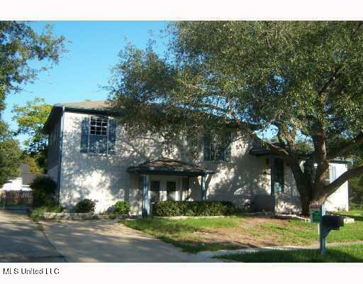 Property Photo: 900 Sea Cove Street MS 39581