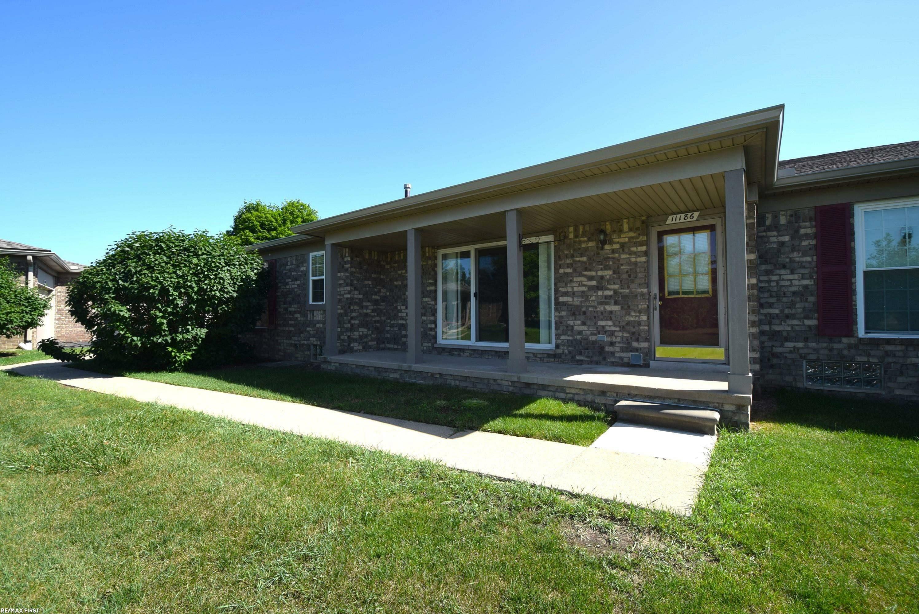 11186 Spruce Court 105  Washington Twp MI 48094 photo