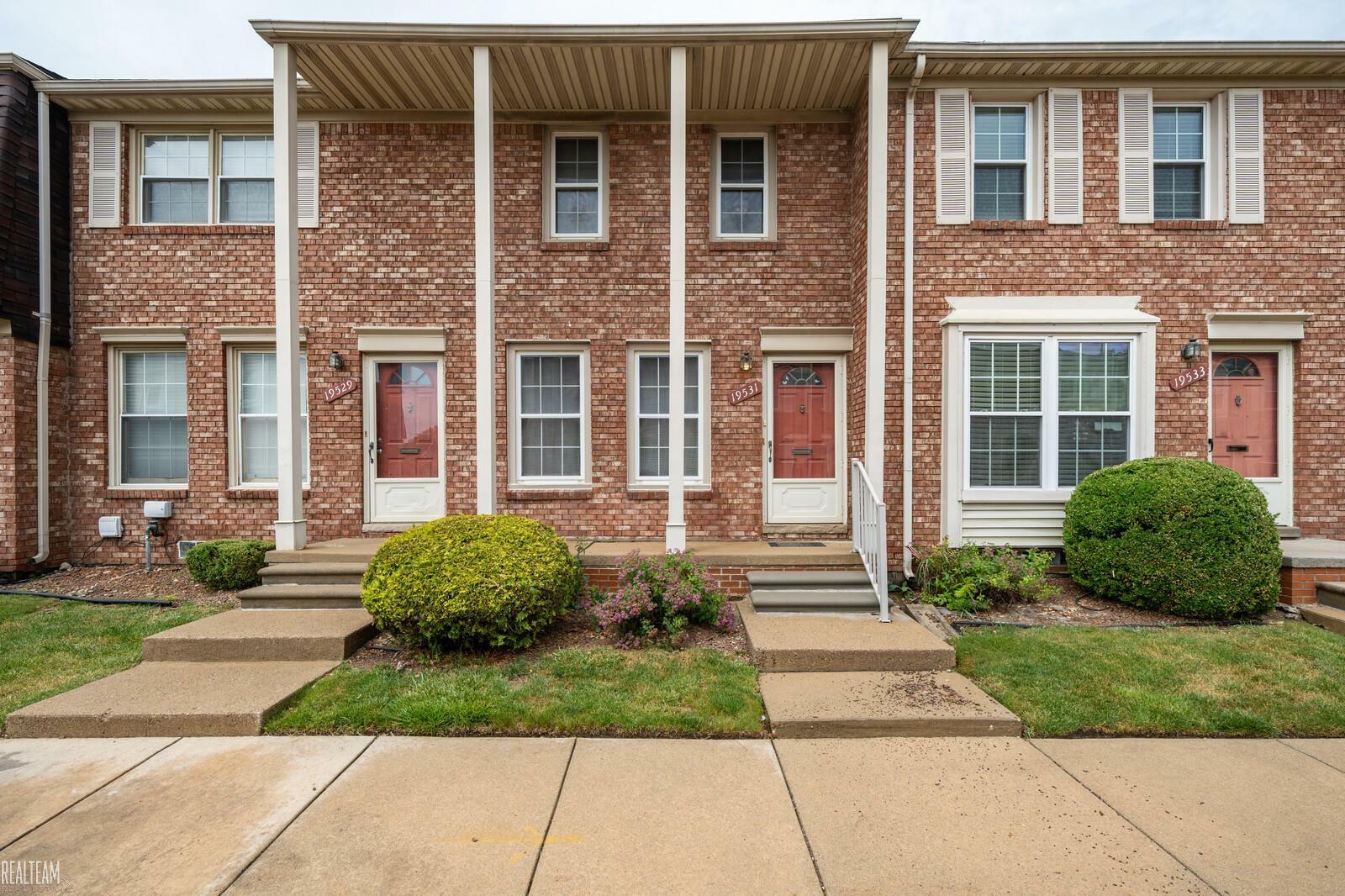 19531 Ridgemont Street  Saint Clair Shores MI 48080 photo