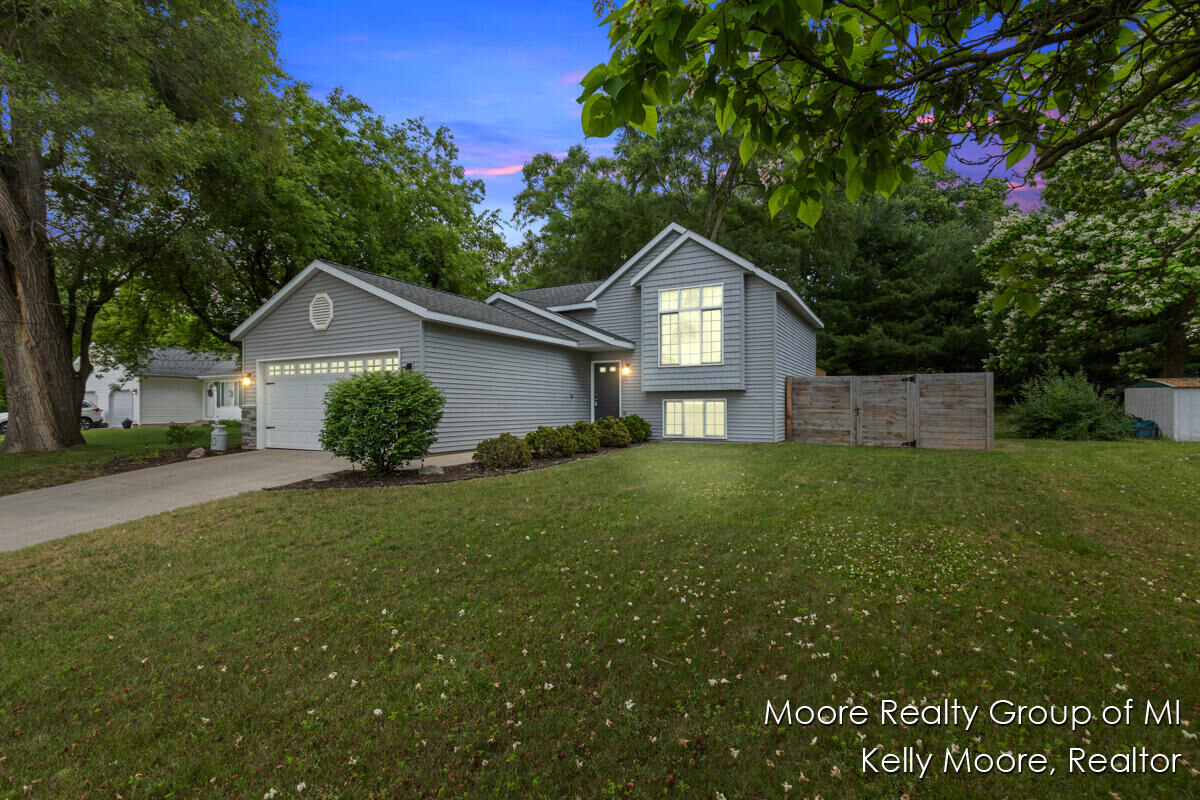 Property Photo:  410 S Cedar Street  MI 48838 